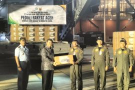 Hashim kirim 43,5 ton logistik untuk korban bencana di Sumatera-Aceh
