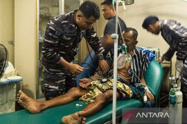 TNI AL buka rumah sakit lapangan untuk layani korban banjir di Aceh