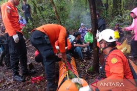 Pendaki meninggal dievakuasi dari Gunung Rinjani NTB