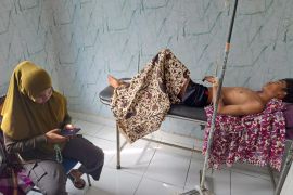 Pekerja Bangunan di Lotim Kesetrum Listrik Tegangan Tinggi