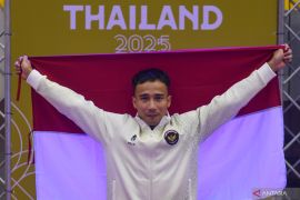 Pesenam Aprizal akhiri penantian dengan perak gelang-gelang SEA Games 2025