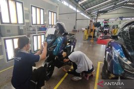 Produsen sepeda motor listrik di Kudus menilai prospek masih menjanjikan
