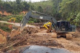 Satgas Yonzipur I/DD  buka akses 51 km di Tapteng pascabencana