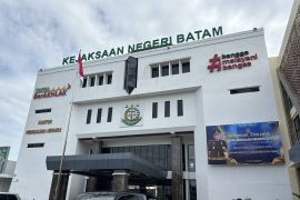 Kejari Batam terima penghargaan zona integritas WBK