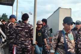 231 penumpang KM Cantika Lestari 9C kandas di perairan Weda Malut selamat