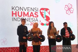 Khofifah: Peran humas strategis jahit persatuan Indonesia
