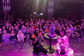 Swifties Indonesia rayakan ulang tahun Taylor Swift di Jakarta