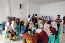 PAPDI Sumbar berikan pengobatan gratis korban banjir di Pasaman Barat