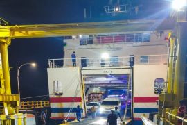 Otoritas Pelabuhan klarifikasi insiden kapal di Poto Tano: gangguan kemudi, bukan mati mesin