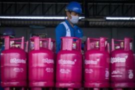 Pertamina Salurkan 983 Tabung LPG Untuk Dapur Umum di Sumatera