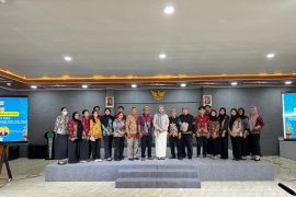 Dosen Fisipol UMPR sosialisasi transformasi kebijakan publik dengan platform digital