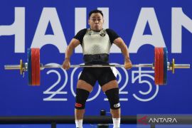 Eko Yuli Irawan menolak tunduk pada usia