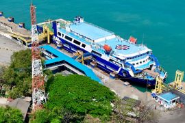 Govt adds fuel delivery points for Sumatra recovery ships