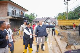 Pemkab Solok bergerak cepat tangani dampak bencana banjir