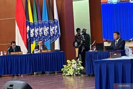 Wamentan jalani sidang doktoral IPB