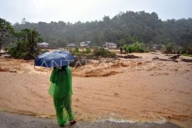 Air sungai kembali meluap di Batu Busuk Padang Page 3 Small