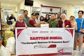 PT Arara Abadi dan Indah Kiat Bantu Korban Banjir Sumbar