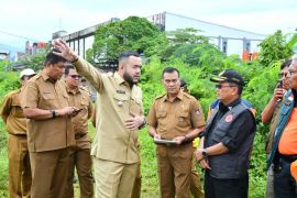 Wali Kota Padang dan BNPB Tinjau Lahan Pembangunan Huntara dan Huntap untuk Warga Terdampak Bencana