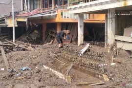 Mensesneg instruksikan Pemprov Sumbar manfaatkan tanah negara untuk relokasi