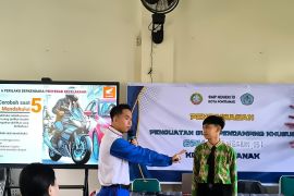 Asmo Kalbar tanamkan budaya #Cari_aman ke siswa SMPN 13 Pontianak