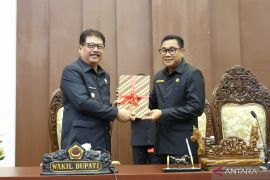 DPRD Gianyar Bali sahkan sembilan raperda termasuk soal air tanah