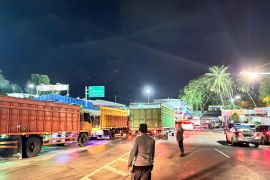 Polisi urai kemacetan di Pelabuhan Bakauheni Lampung