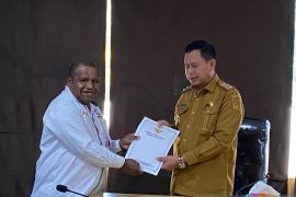 Ombudsman serahkan dokumen kajian sampah dan ODGJ ke Pemkot Sorong