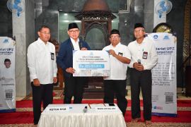 DKM Masjid Baitul Tholibin salurkan Rp100 juta peduli bencana Sumatera
