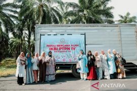 PTPN IV Riau salurkan bantuan Rp200 juta bagi korban bencana Sumatera