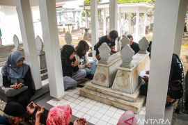 Biro DIY ziarah ke makam salah satu pendiri ANTARA Soemanang