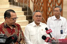 Zulhas targetkan TPST Bantargebang bebas sampah dalam dua tahun