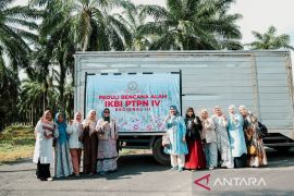 PTPN IV Regional III Riau Salurkan Bantuan di Tiga Provinsi Terdampak Bencana