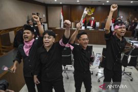 Delpedro Marhein dkk didakwa menghasut aksi demonstrasi Agustus 2025