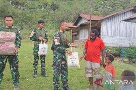 Satgas Yonif 511/DY beri pelayanan kesehatan gratis untuk rakyat Papua