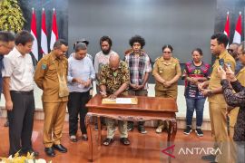 Pemkab Manokwari pastikan investasi berdampak ke masyarakat adat