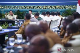 Prabowo: Daerah kena bencana tak boleh kekurangan pangan