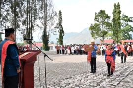 Upacara Hari Kesadaran Nasional, ASN Samosir Kompak Kenakan Ulos