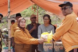Bantuan kemanusiaan DPP Hanura disalurkan ke Sibolga dan Tapteng