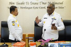 Pemkot Jayapura minta warga tidak menebang pohon sembarangan cegah banjir