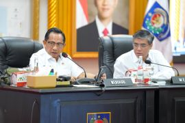 Mendagri meminta gubernur tetapkan upah minimum 2026 pada 24 Desember 2025