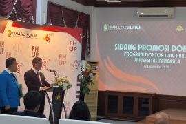 Hambali raih gelar doktor hukum UP, Disertasi reformasi hukum kepailitan