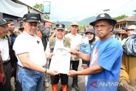 Kembali tunjukkan aksi solidaritas bencana Sumbar, Wako Ramlan kirim bantuan ke Malalak dan Pariaman