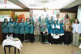 PKK Bekasi bagikan 1.000 kacamata gratis tunjang kebutuhan pelajar