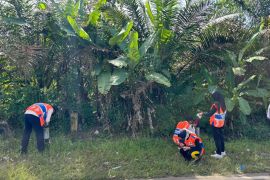 BPTD Babel pasang dan bersihkan fasilitas keselamatan jalan jelang libur Nataru