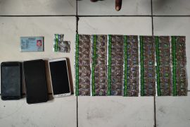 Polisi Tangerang bongkar penjualan obat keras di samping RS