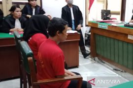 Abang-adik pembuang jasad bayi melalui ojol divonis lima tahun penjara