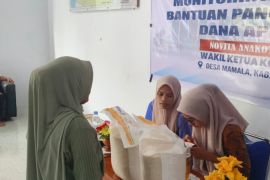 Bulog Maluku salurkan bantuan pangan kepada 29.826 KK di Malteng