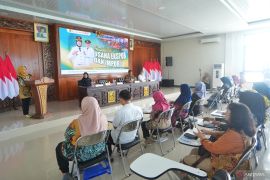 Wali Kota Mojokerto dorong pelaku IKM dan UKM tembus pasar global