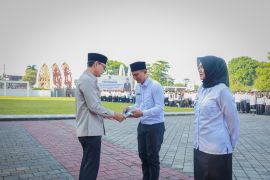 Sebanyak 3.067 tenaga non-ASN Mataram terima SK PPPK paruh waktu