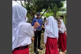 Bupati Pacitan luncurkan Gerakan "Ayah Mengambil Rapor"